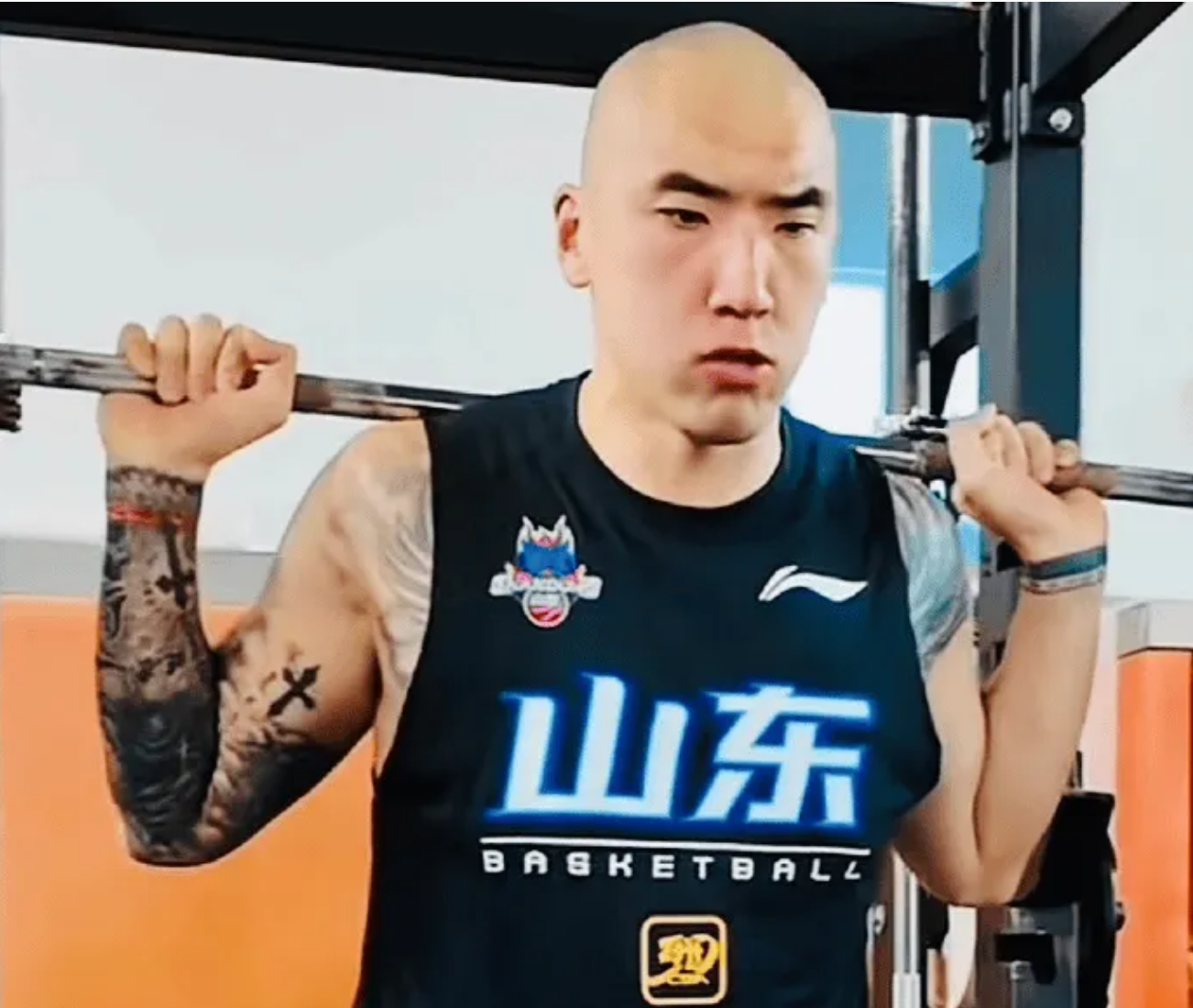 内线新星对于爵士的续约处理方法很不满意,湖人的机会来了?