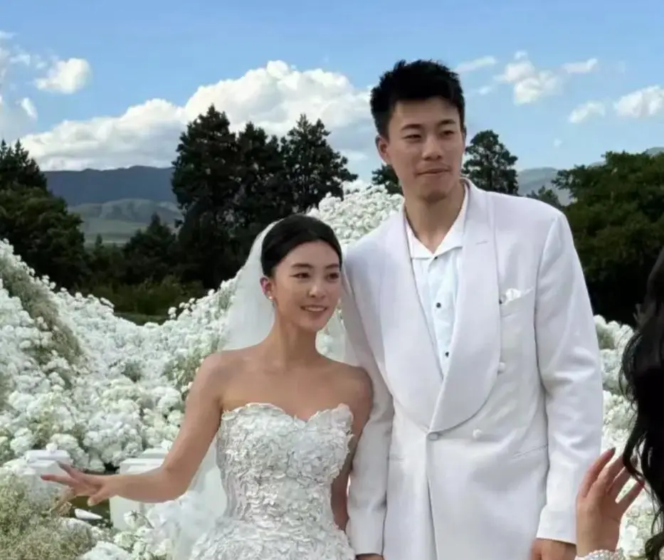 4年1.785亿美金！篮网要抢里夫斯，富保罗为老詹发声