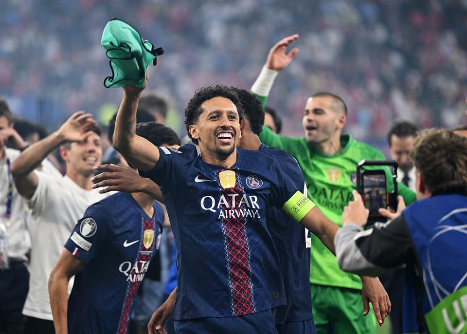 ESPN记者：皇马为琼阿梅尼标价9000万欧，今夏或出售他；邮报：曼联未来数月可能会和B费进行新合同谈判